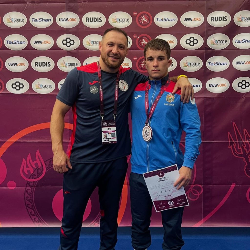 2-2-1024x1024 Ион Булгару стал призером чемпионата Европы по борьбе
